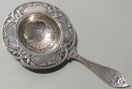 830 Silver Tea Strainer